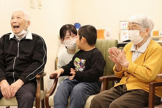 グランダ武蔵新城の方と一緒の対話型鑑賞会