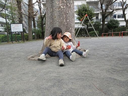 １歳児クラスのお散歩