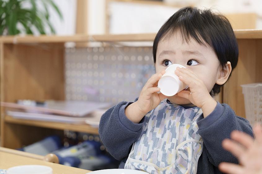 美味しい給食は園内調理。おだしをきかせた薄味の調味です。