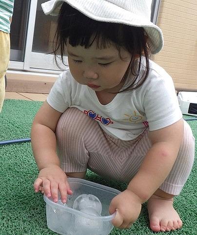 ひんやり！ふわふわ！夏の感触遊び