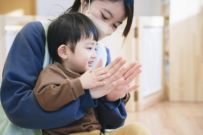 手遊びやお歌もいっしょに。