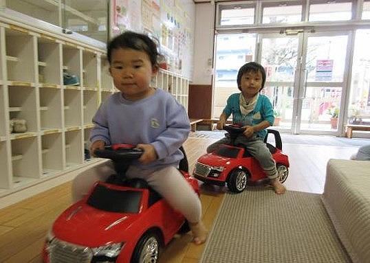たんぽぽ(２歳クラス)１組楽しいよ