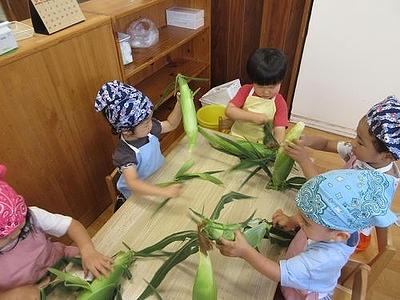とうもろこし🌽の皮むき