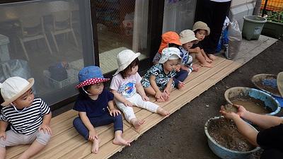 はじめての泥遊び
