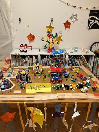 豊かな子どもたちの作品を展示しています。