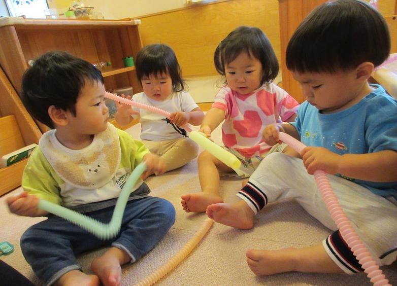 遊びの中で育つ指先、感覚