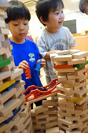 今日も明日も積む積む積む・・・
