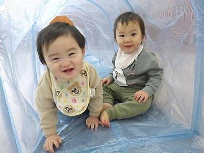 お友だちまってー!