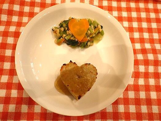 2月　バレンタインメニュー（ハートのつくね・ハートクッキー）