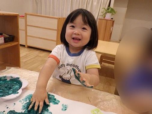 "絵の具・のり"の感触を楽しもう！