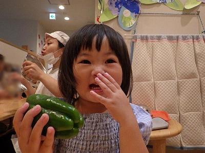 野菜の匂い・形に触れてみよう!