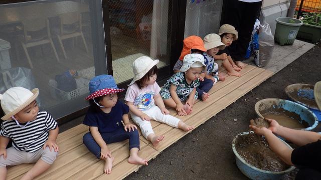 はじめての泥遊び