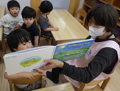 そら豆のさや剥きをしました。
