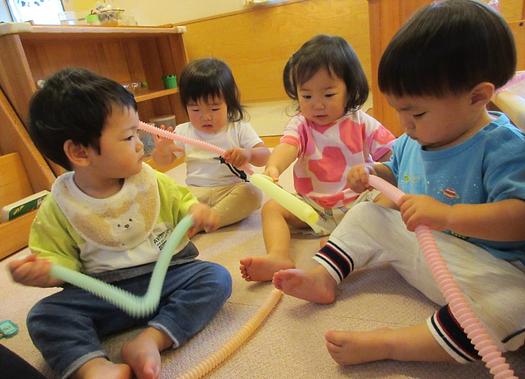 遊びの中で育つ指先、感覚