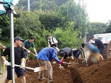 保護者のみなさんとの園庭改造計画②