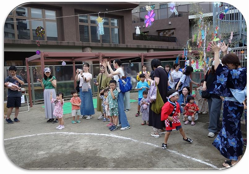 親子で一緒に盆踊り！
