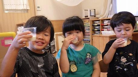骨は大事！牛乳を飲もう！